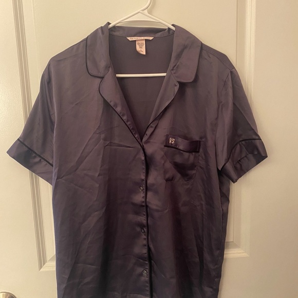 NWOT Victoria's Secret Satin Short Pajama Set GREY - Picture 4 of 9